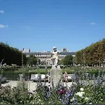 Beautiful Apartment Louvre Paris